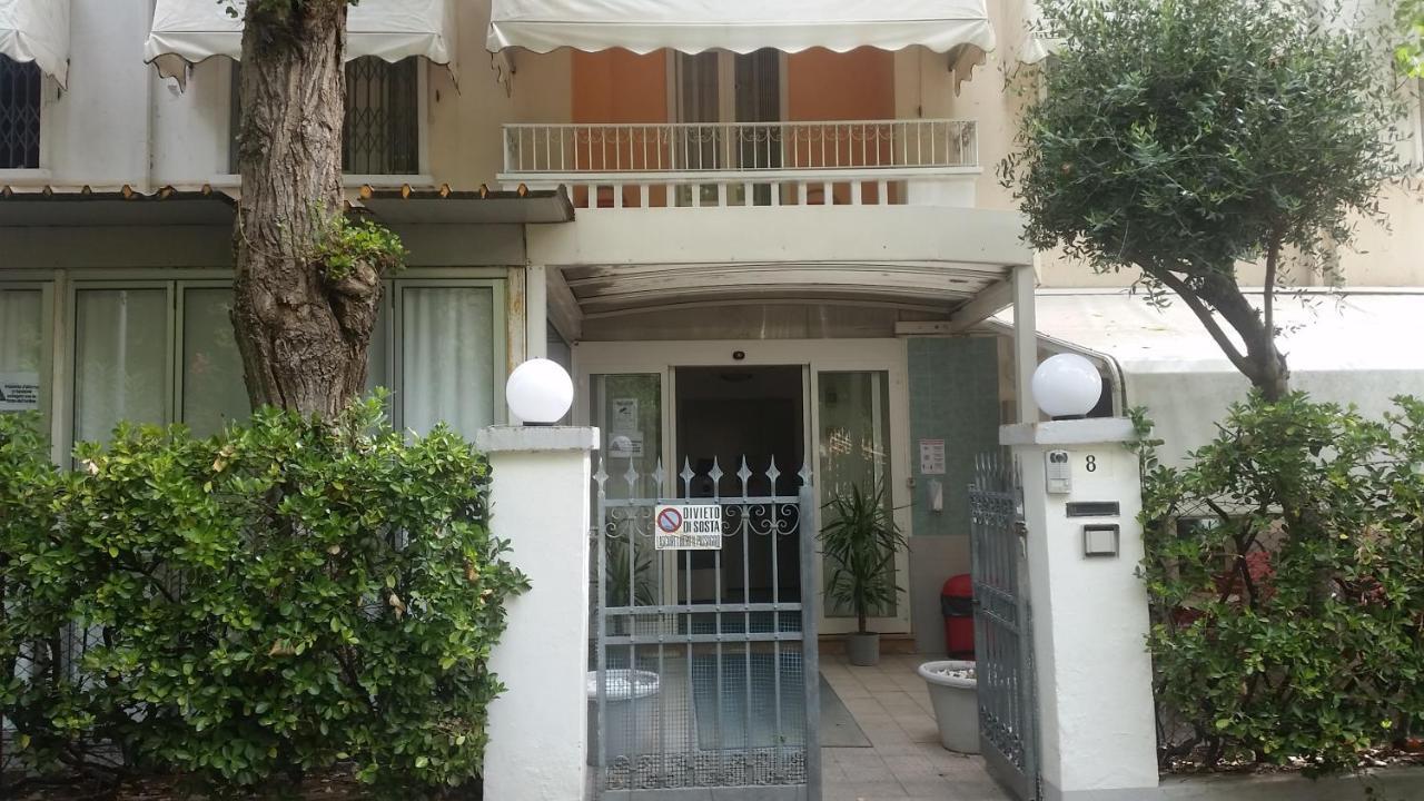 Hotel Manolita Rimini Eksteriør billede