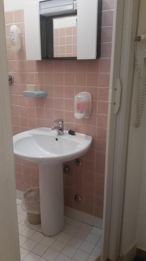 Hotel Manolita Rimini Eksteriør billede