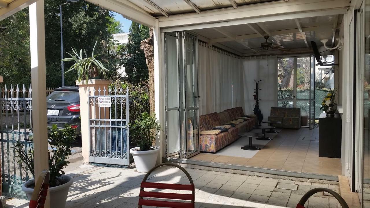 Hotel Manolita Rimini Eksteriør billede