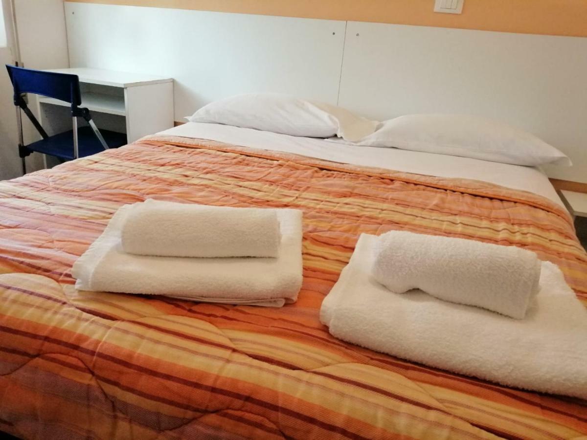 Hotel Manolita Rimini Eksteriør billede