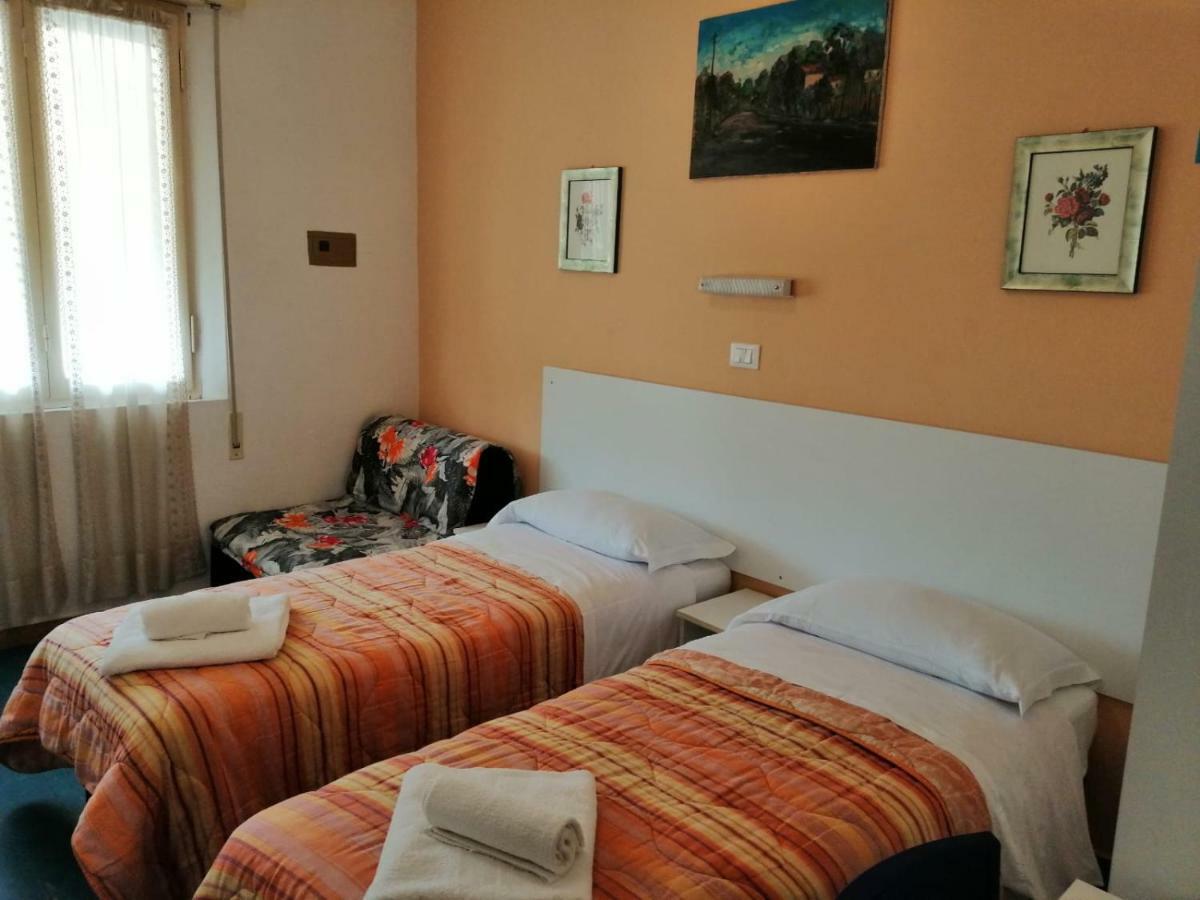 Hotel Manolita Rimini Eksteriør billede