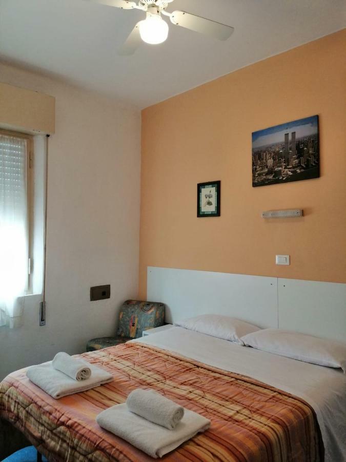 Hotel Manolita Rimini Eksteriør billede